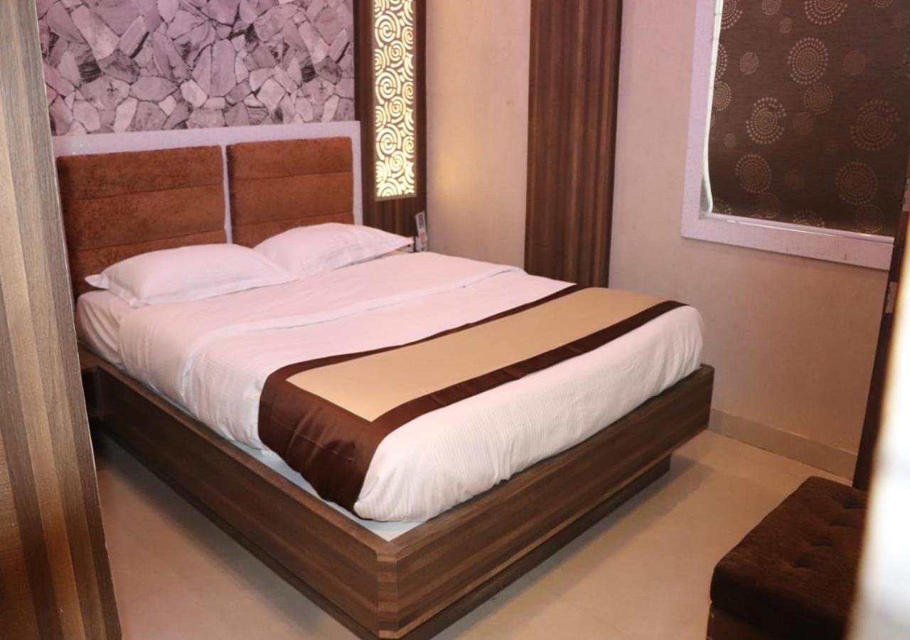 Hotel Angina Колката Екстериор снимка
