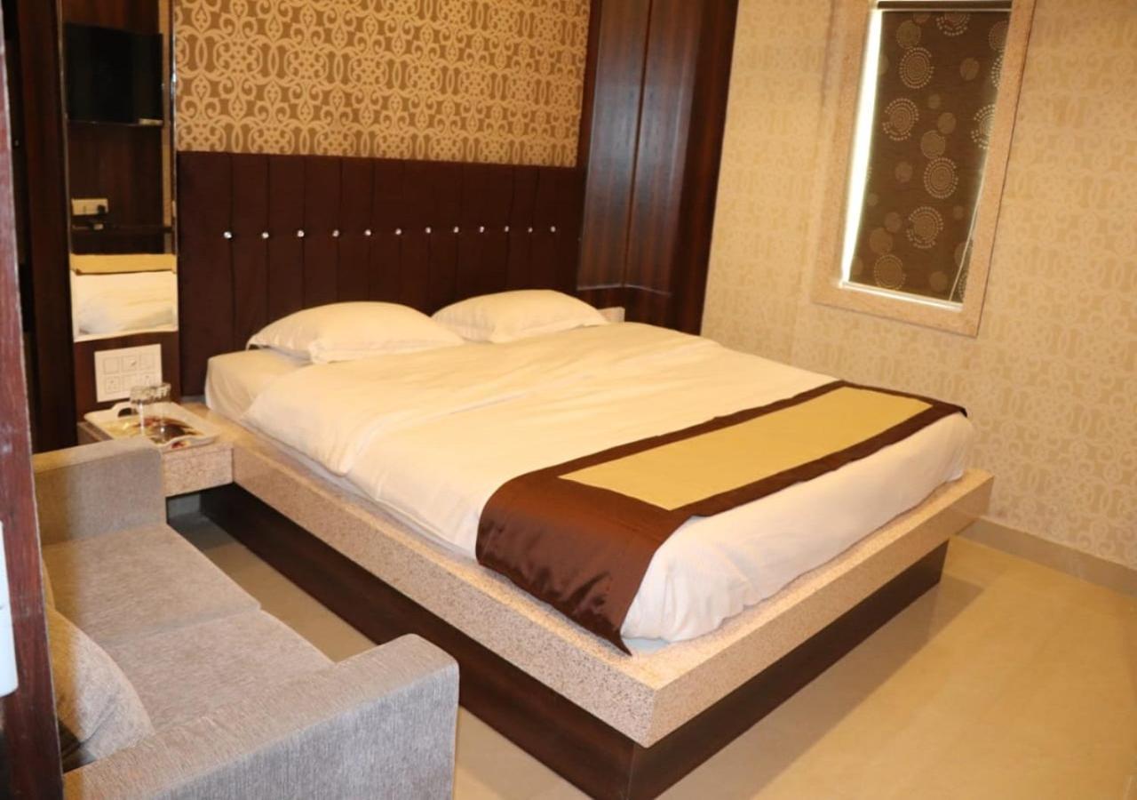 Hotel Angina Колката Екстериор снимка