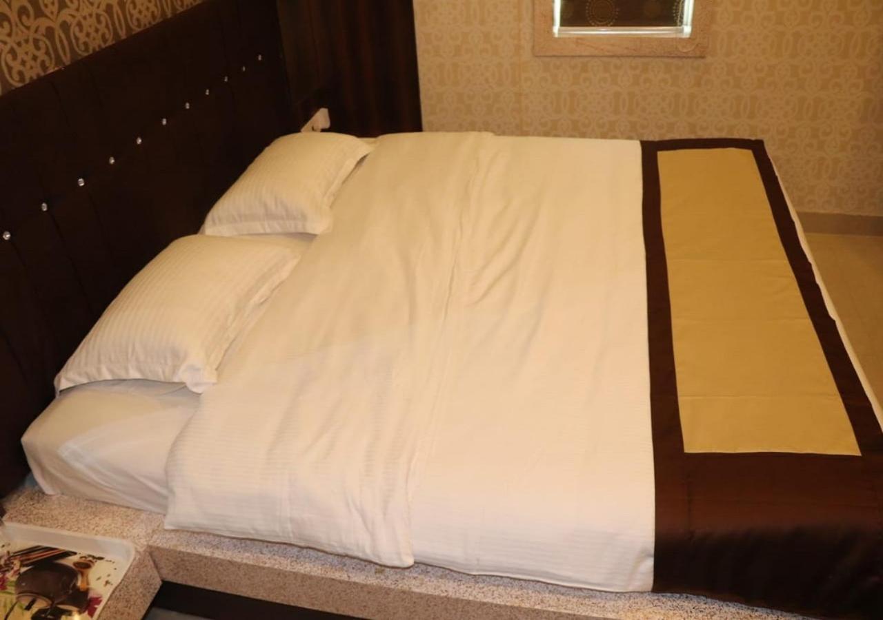 Hotel Angina Колката Екстериор снимка