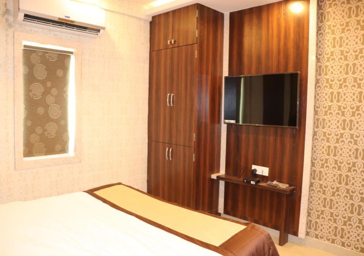 Hotel Angina Колката Екстериор снимка