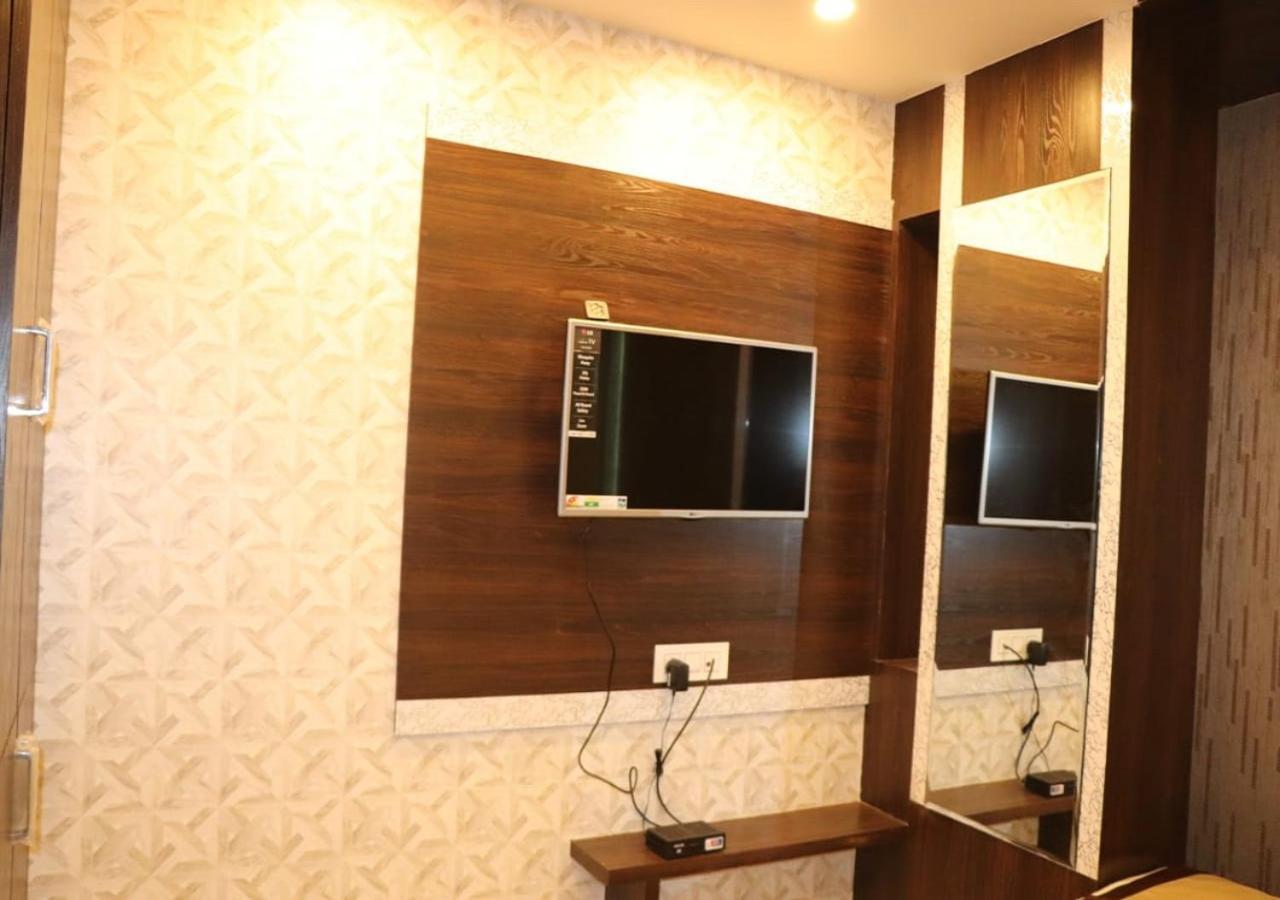 Hotel Angina Колката Екстериор снимка
