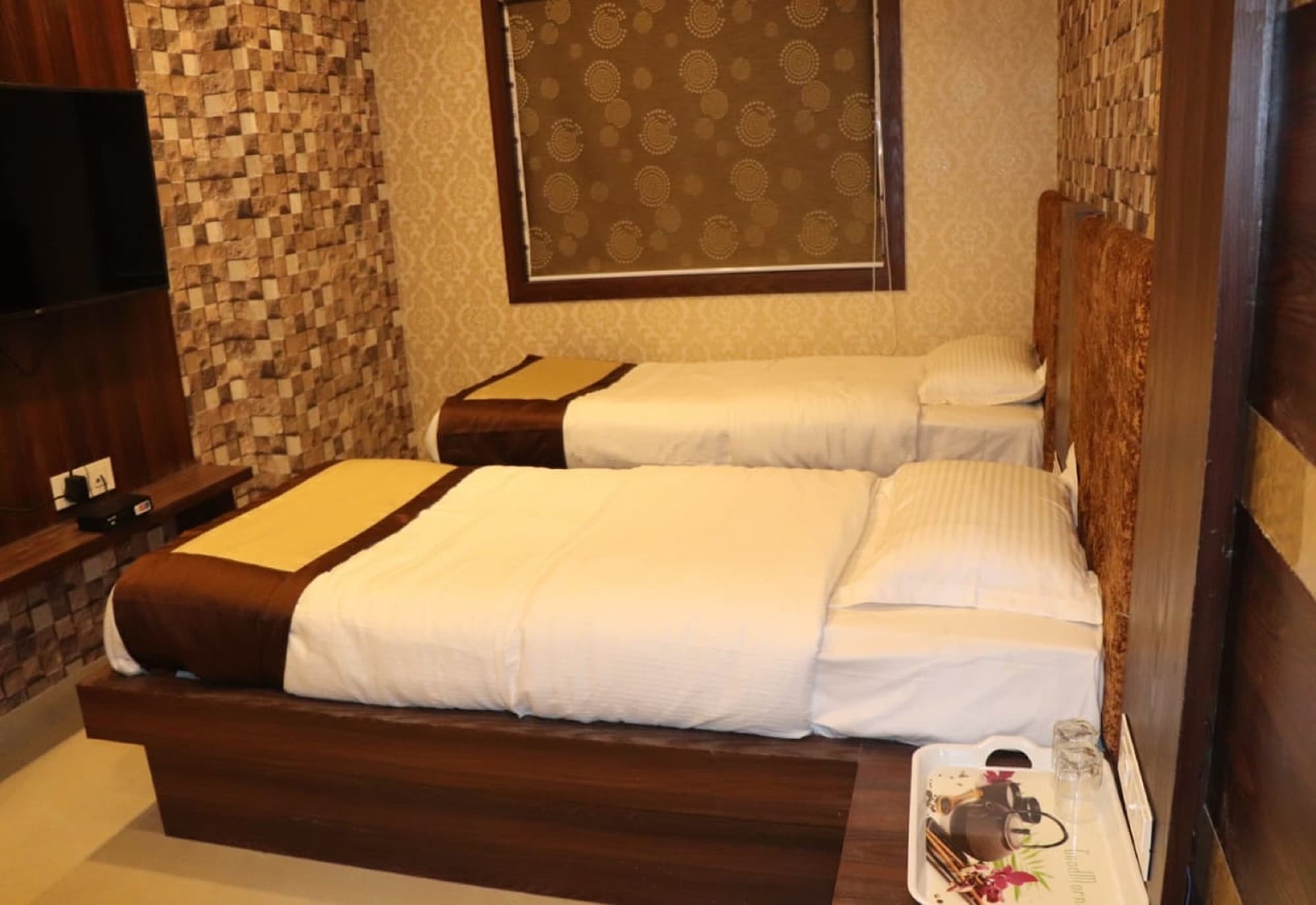 Hotel Angina Колката Екстериор снимка