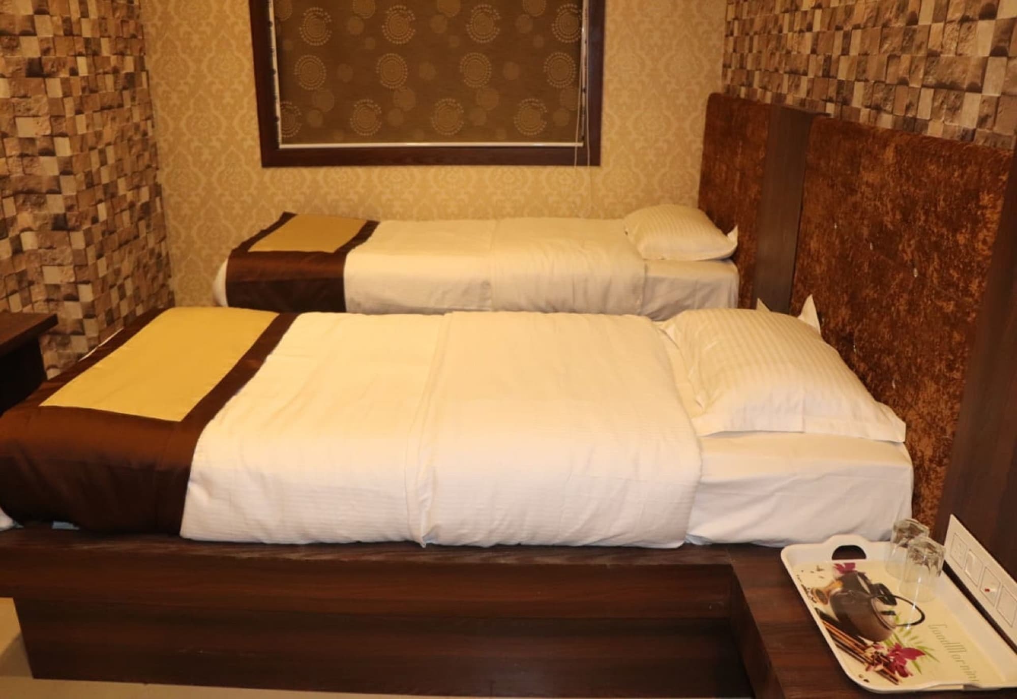 Hotel Angina Колката Екстериор снимка